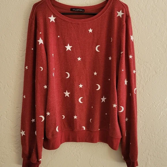 Wildfox Moon And Stars Pullover Size Medium - Picture 1 of 5